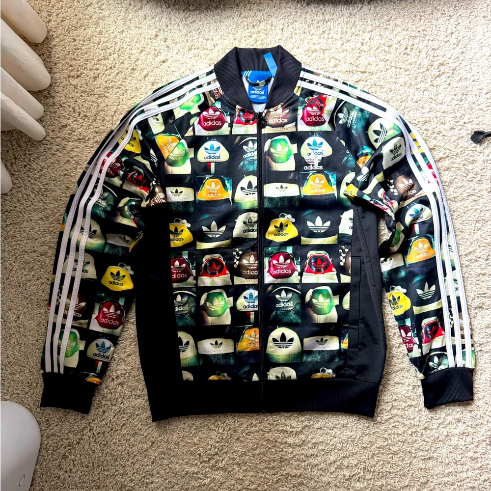 Adidas Thunderbird Track Jacket all over sneaker motif L